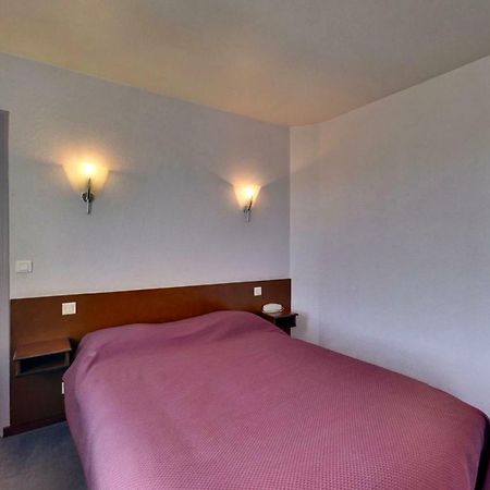 Logis Auberge Des Vieux Chenes Malemort Экстерьер фото